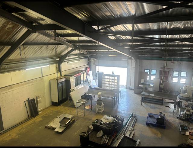 235M² RETAIL TO LET IN EPPING INDUSTRIAL